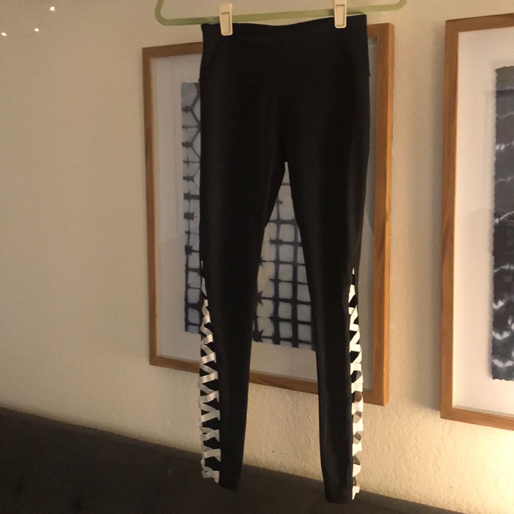 NWOT Victoria Sport Black high waisted  leggings